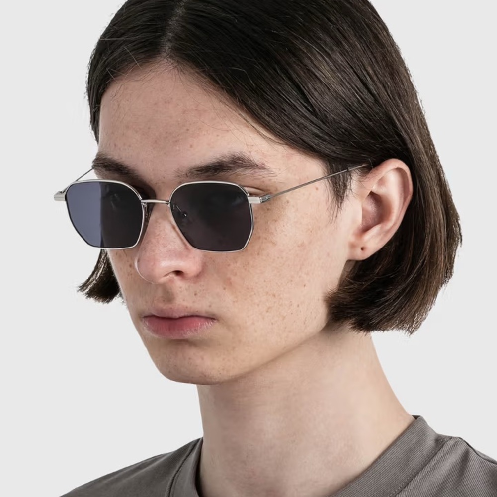 Gentle Monster Bowly 02 Sunglasses - Picture 10 of 11